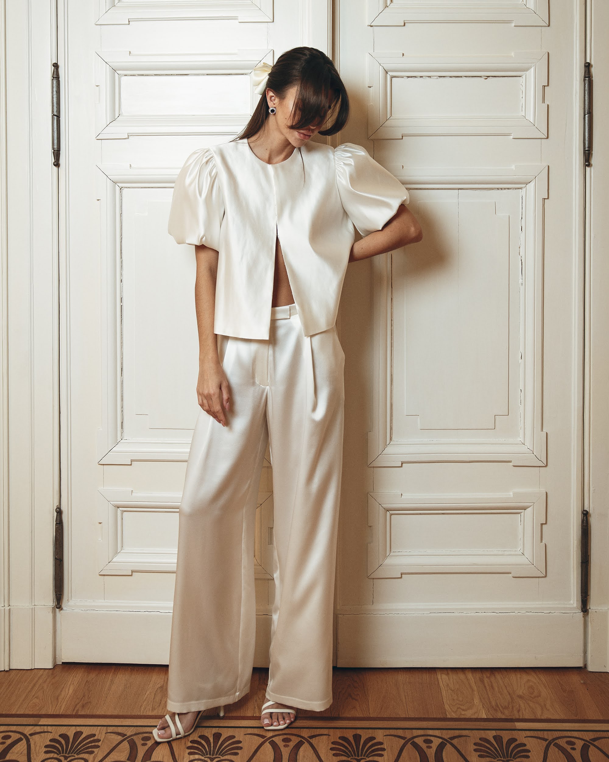 Eleganckie jedwabne spodnie wide leg - ecru